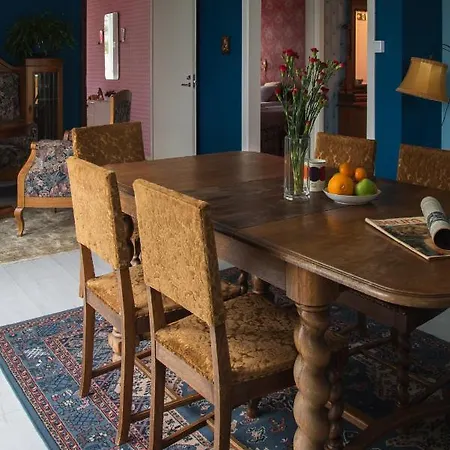 Hotelli Retro - Charming Rooms, Sauna And Jacuzzi Veikkola