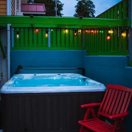 Hotelli Retro - Charming Rooms, Sauna And Jacuzzi