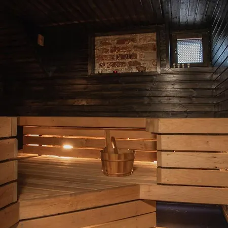 Hotelli Retro - Charming Rooms, Sauna And Jacuzzi *