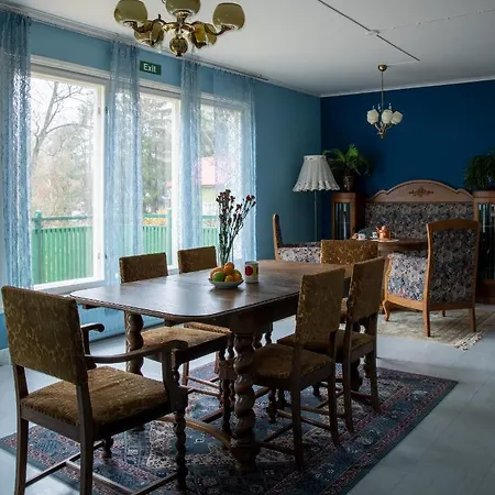 Hotelli Retro - Charming Rooms, Sauna And Jacuzzi *