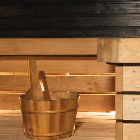 Retro - Charming Rooms, Sauna And Jacuzzi Veikkola