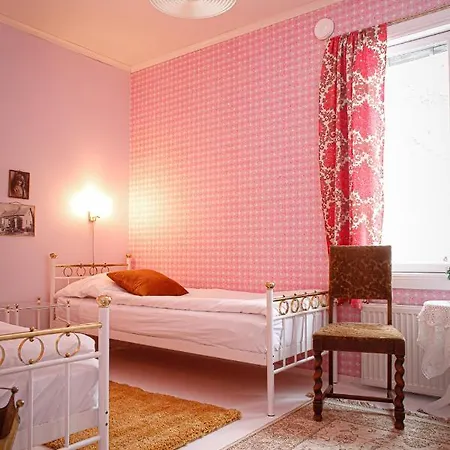 Retro - Charming Rooms, Sauna And Jacuzzi *